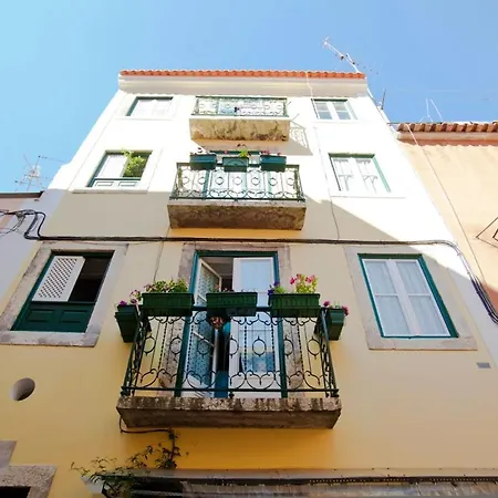 With One Bedroom In With Wonderful City View Balcony And Wifi 12 Km From The Beach * Lisbon